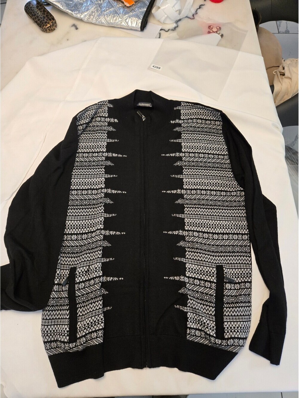 Darkmen Men's Black 4XL Zip-Up Sweater with Patterned Front